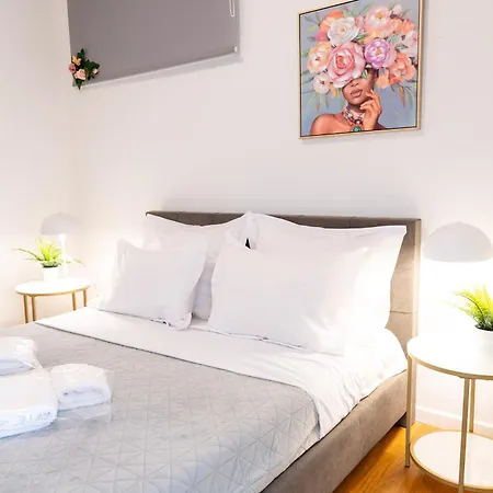 Acropolis Sweet House 1 *
